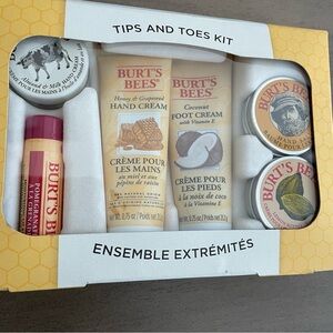 NWT Burt's Bees Hand & Foot Care Set